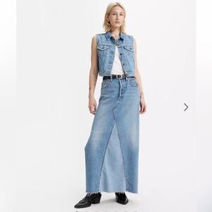 NWT Women’s Levi’s Jean Maxi Skirt Size 27